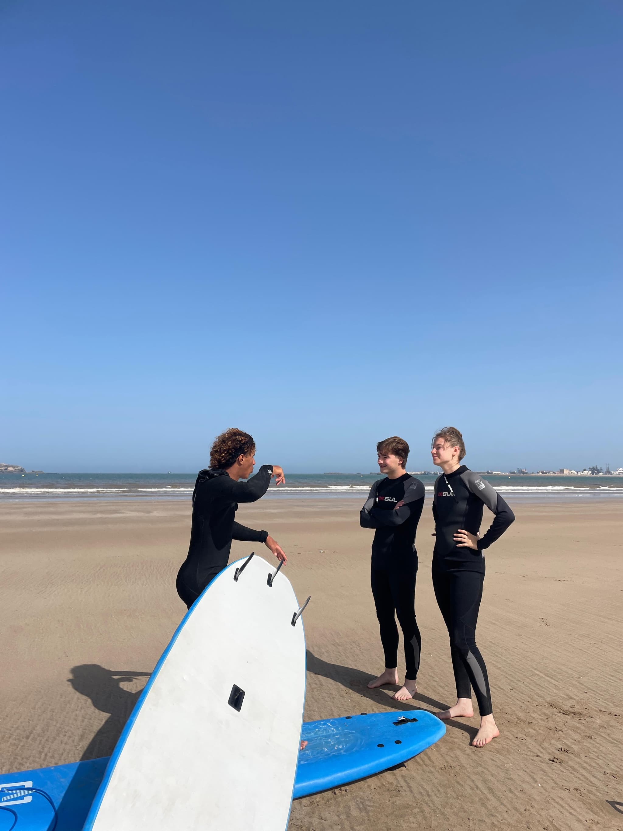 Surf lesson group Essaouira Beach – IKO surf school Morocco, surf lessons for all levels